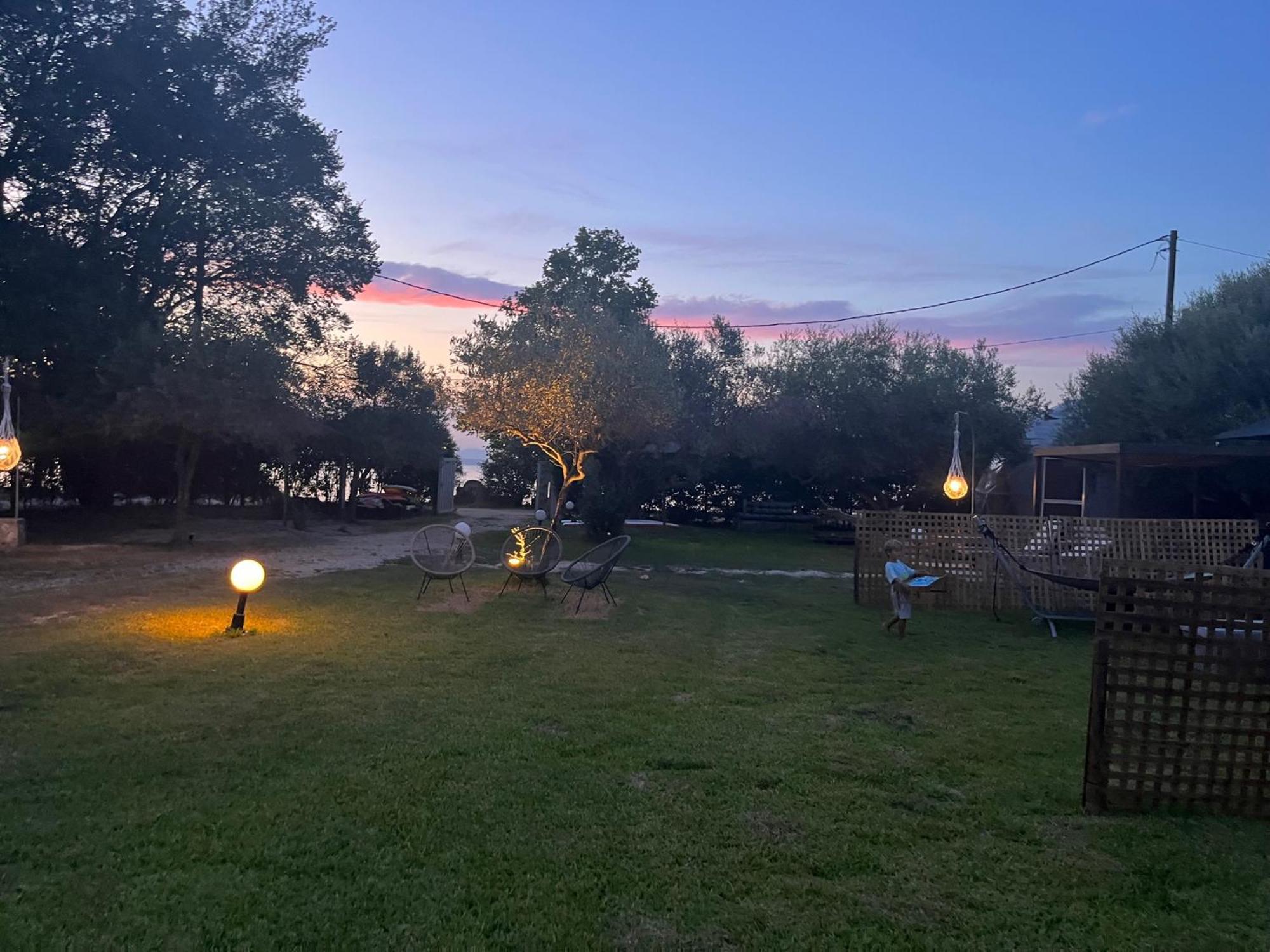 Manna Gea Glamping Domes Hotel Vonitsa Exterior photo