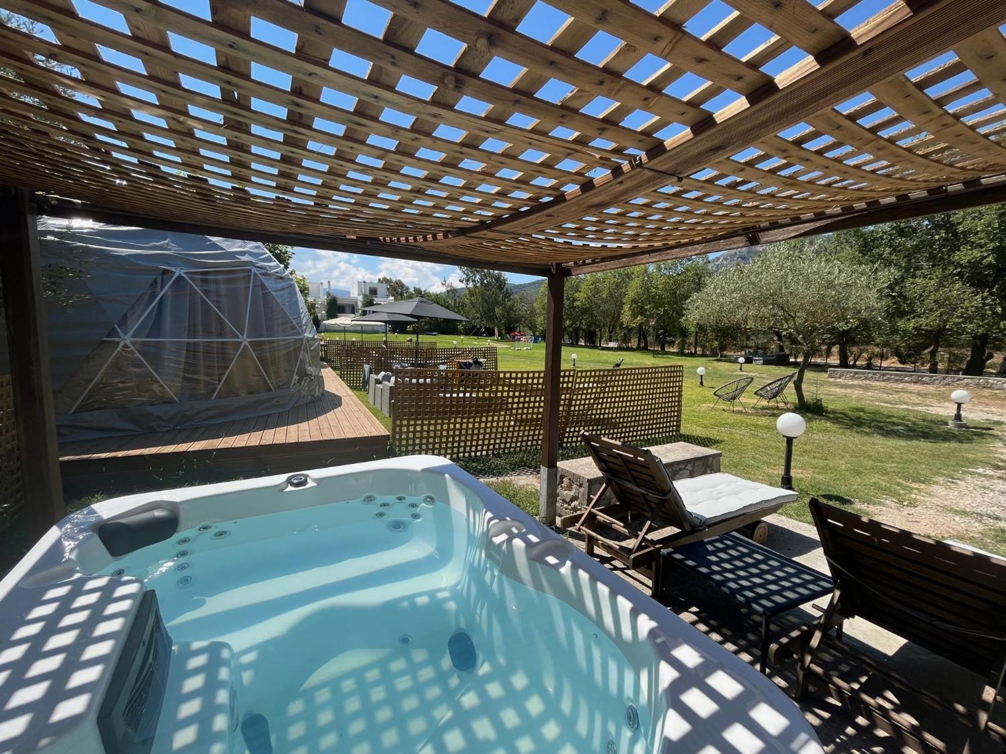Manna Gea Glamping Domes Hotel Vonitsa Exterior photo